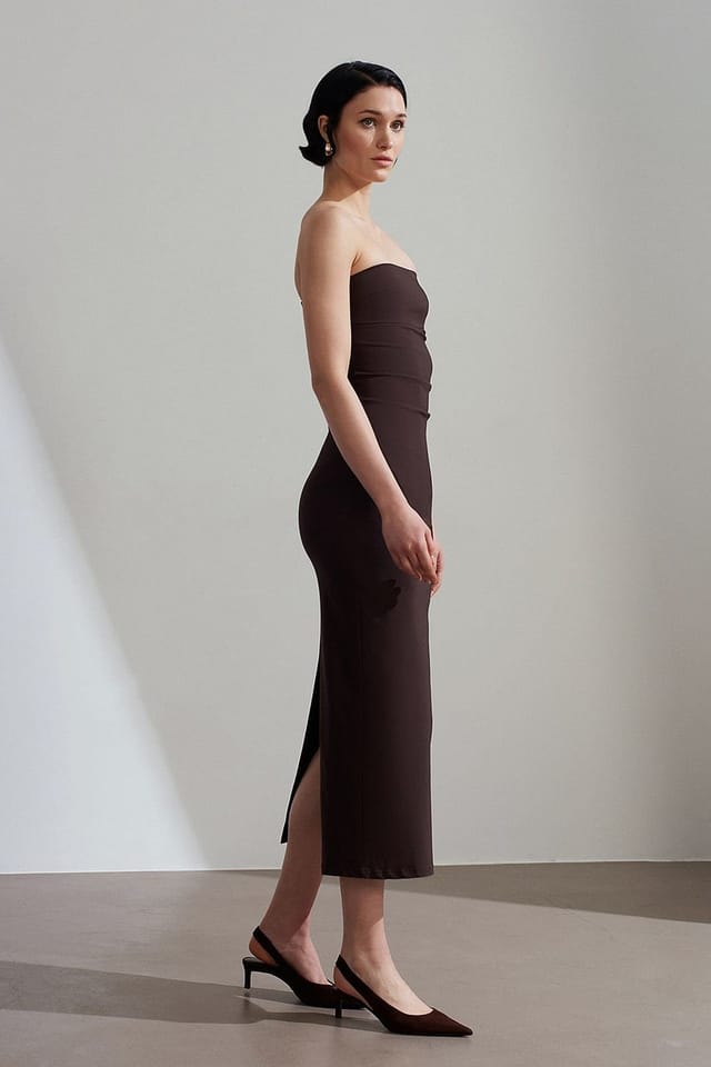 Dilvin Dilvin Women's Strapless Bodycon Midi Dress With Slit in Chocolate - 3
