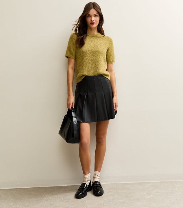 New Look Women's Tall Black Pleated Faux Leather Mini Skirt New Look - 2