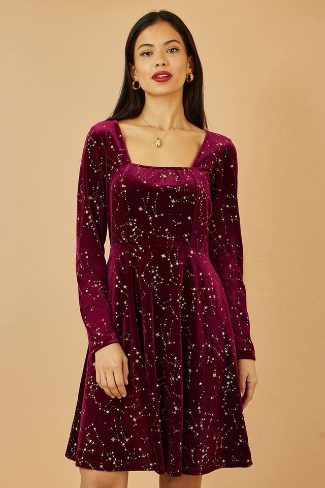 Yumi Yumi Women's Burgundy Star Foil Print Long Sleeve Skater Dress - 2