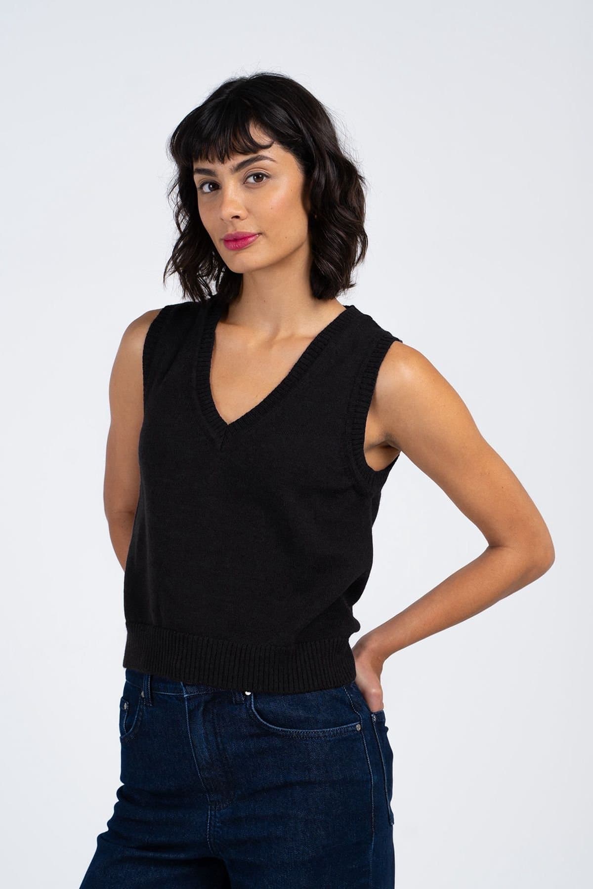 Kettlewell Kettlewell Women's Marnie Tank Top in True Black