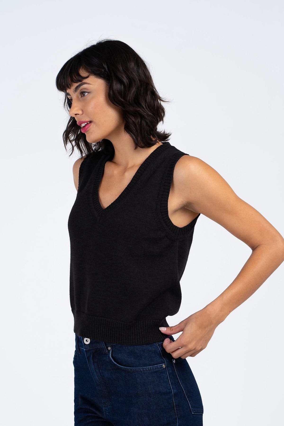 Kettlewell Kettlewell Women's Marnie Tank Top in True Black - 4