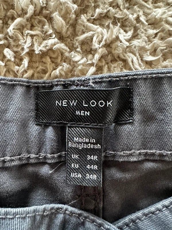 New Look Men’s grey wide leg cargo pants