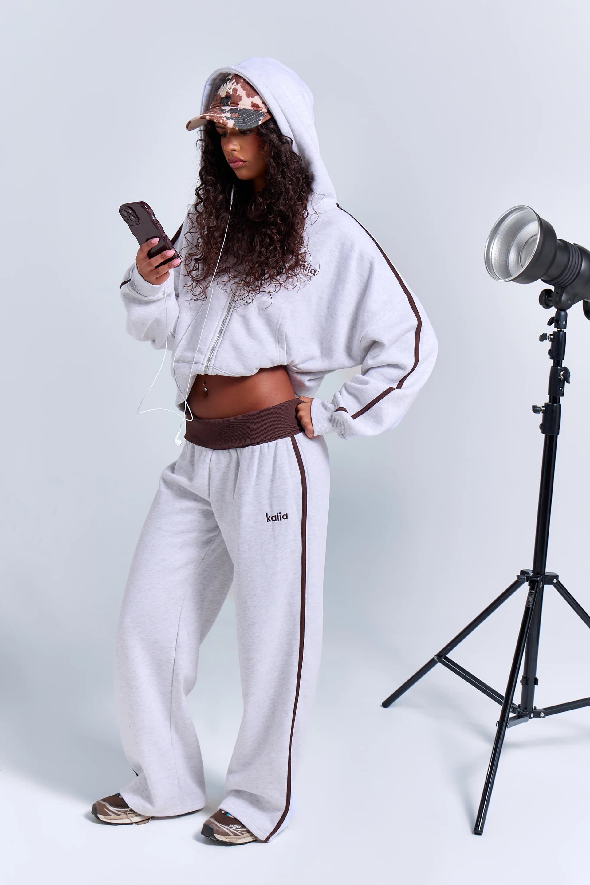 Kaiia Kaiia Striped Foldover Wide Leg Joggers Light Grey Marl & Chocolate