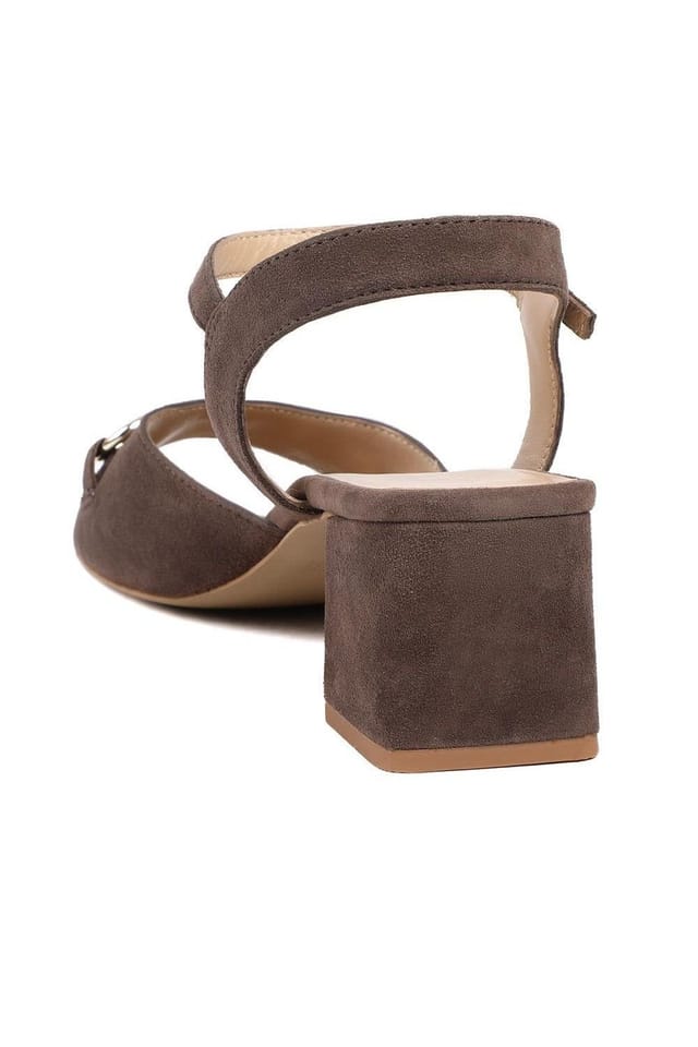 Jones Bootmaker Jones Bootmaker Women's Gianna Leather Mid Block Heel Sandals in Brown - 3