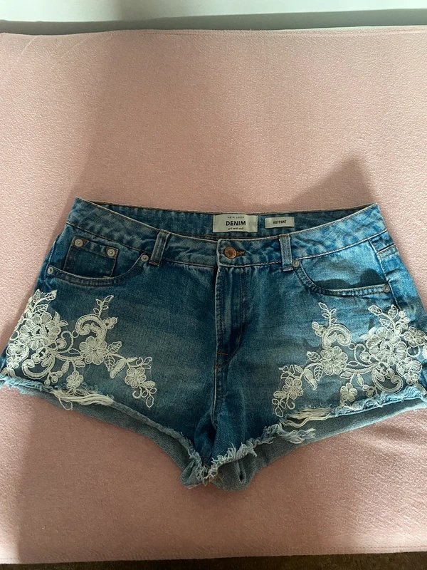 New Look Denim short with embroidery detail - 1