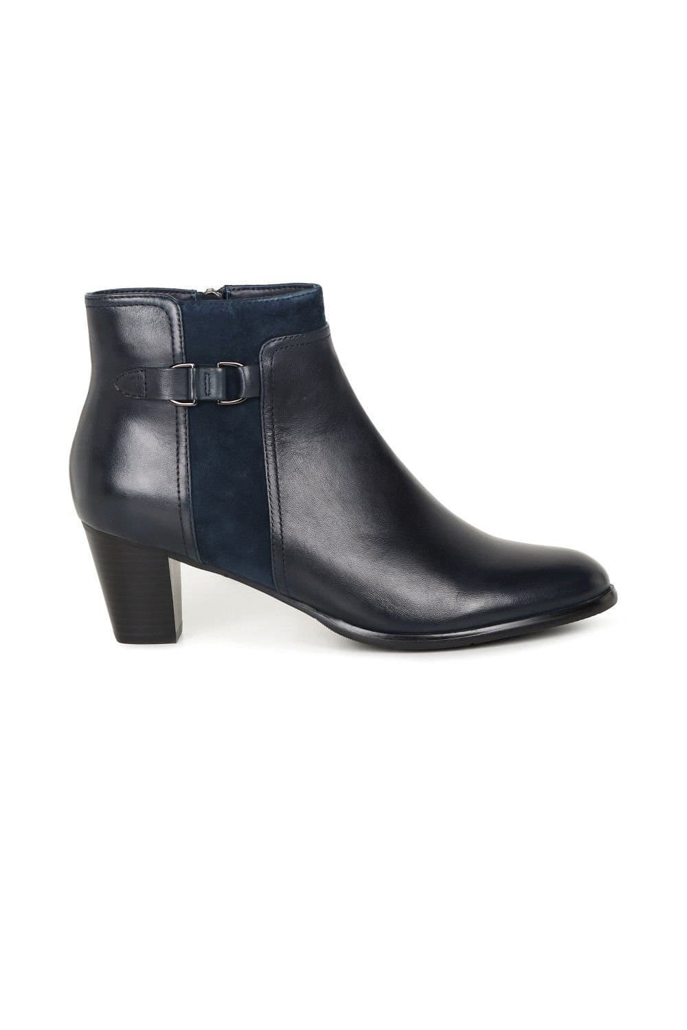 Regarde le Ciel Regarde Le Ciel Women's 'Sonia 148' Ankle Boots in Navy
