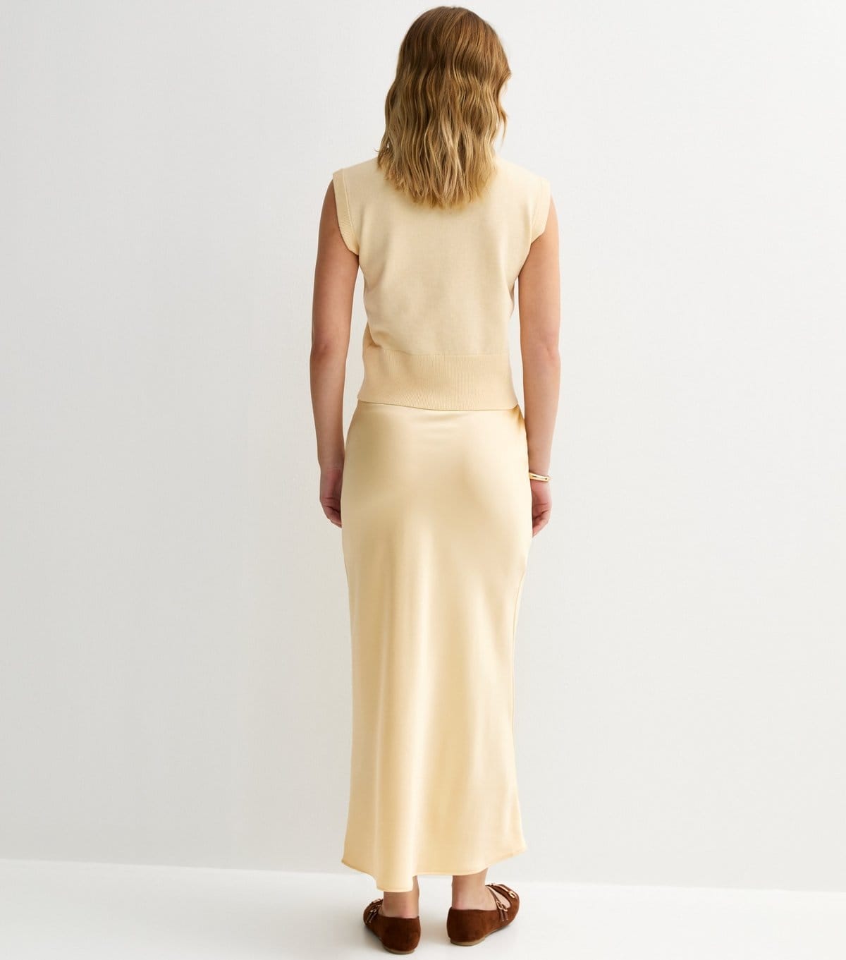 New Look Women's Light Yellow Satin Bias Cut Midi Skirt New Look - 4