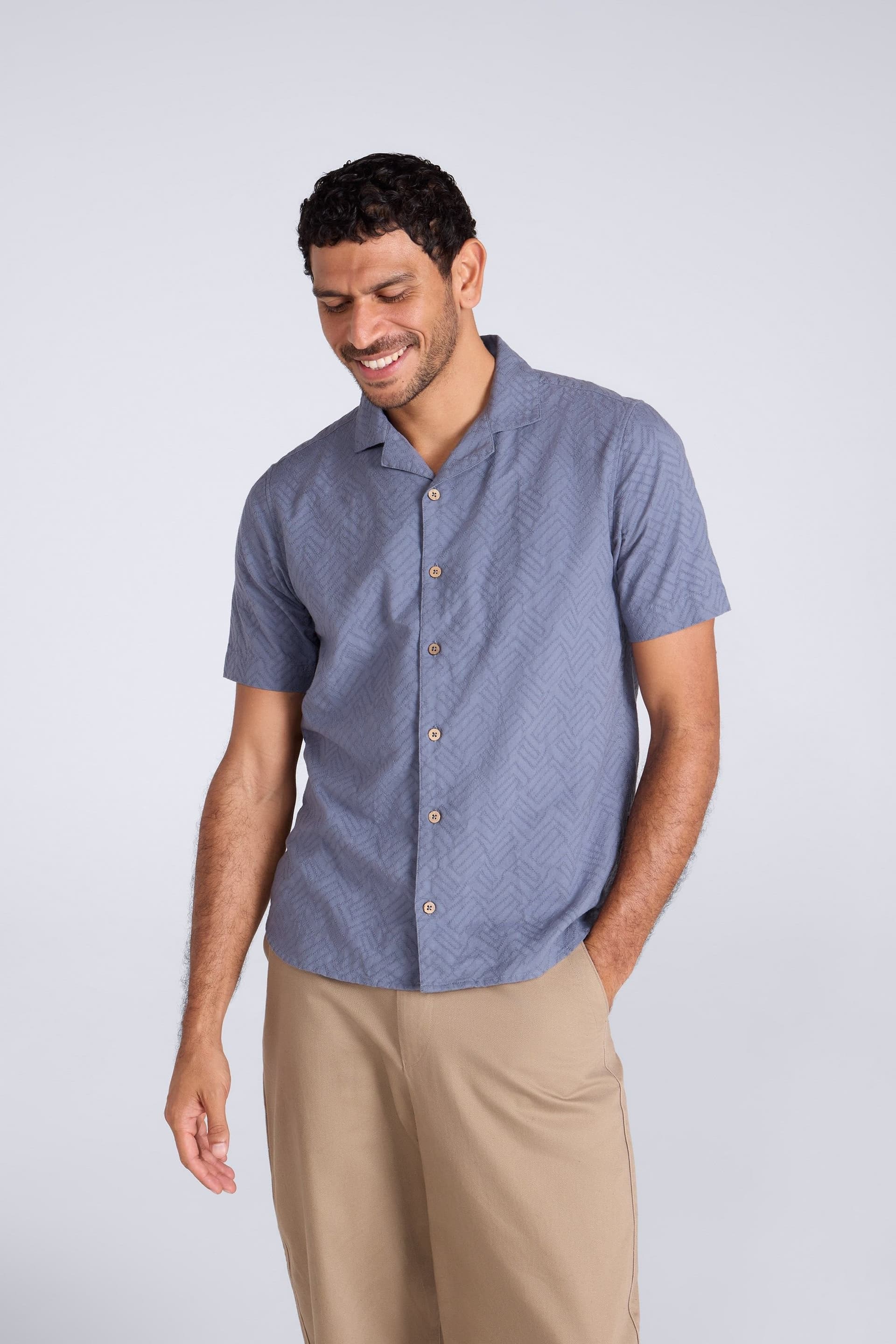 Animal Animal Men's 'Fiji' Lightweight Breathable Button Down Slim Fit Textured Shirt in Blue