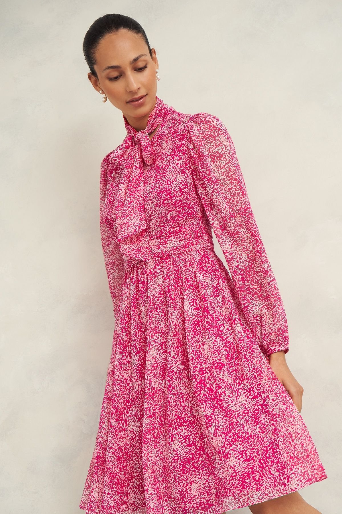 Hobbs London Hobbs London Women's Janaya Tie-Neck Fit Flare Dress in Fuchsia - 3