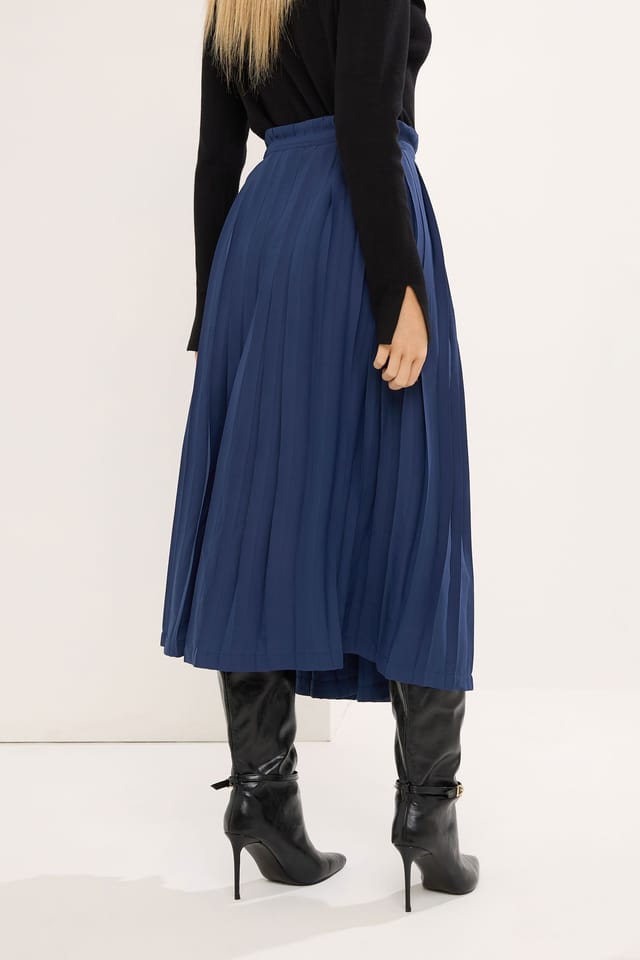 Star By Julien Macdonald Star by Julien Macdonald Women's Pleated Belt Buckle Maxi Skirt in Dark Blue - 3