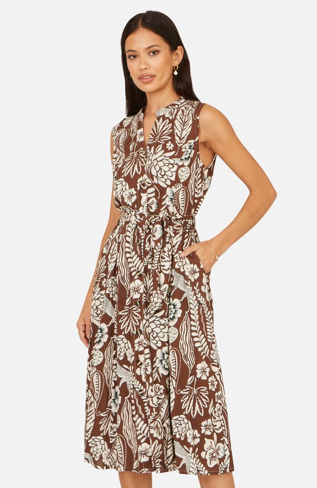 Yumi Yumi Women's Brown Leaf Print Shirtdress in Chocolate - 2