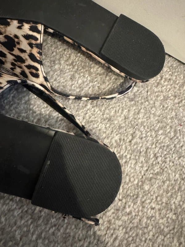 New Look New look women’s leopard print shoes size 6