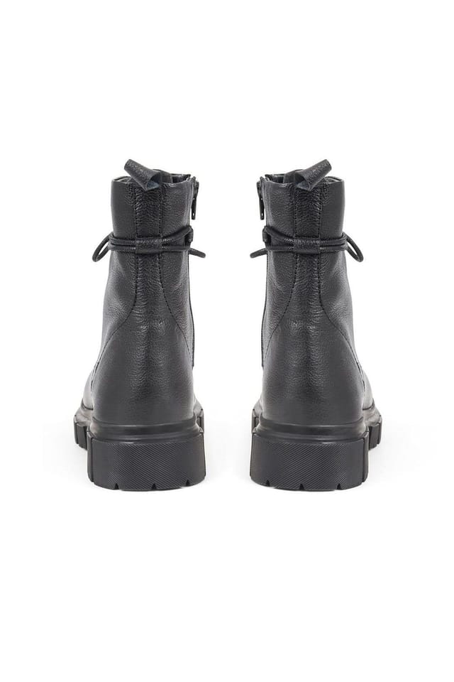 Jones Bootmaker Jones Bootmaker Women's Minna Lace-up Boots in Black - 3
