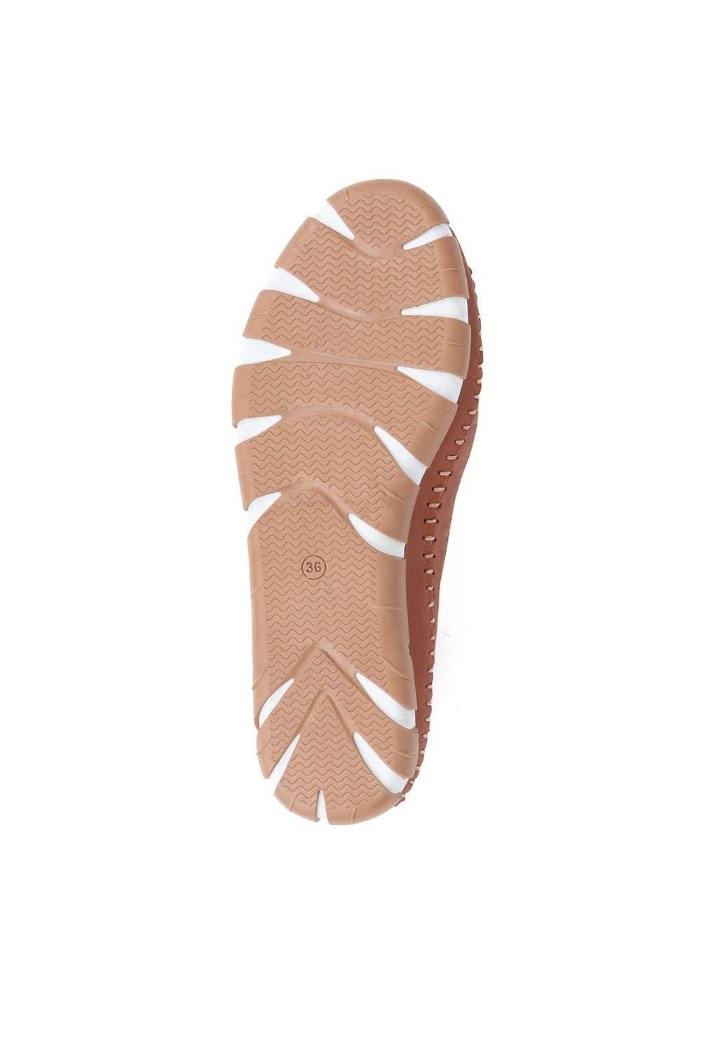 Pavers Pavers Women's Slip-On Leather Pumps in Tan - 4