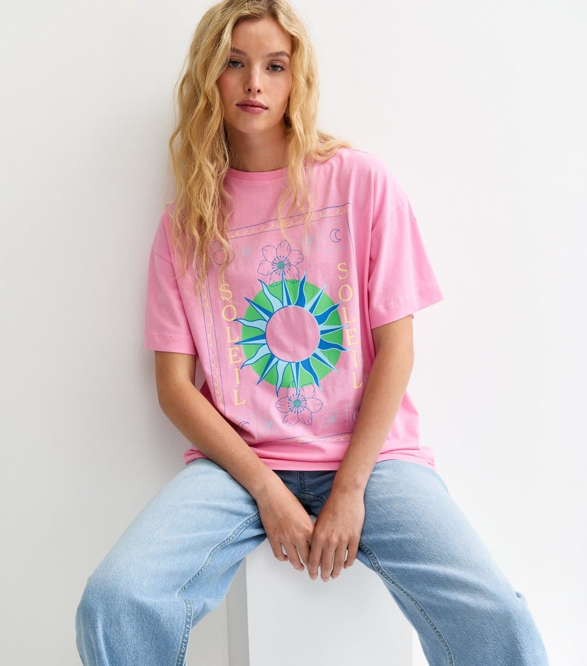 New Look Women's Bright Pink Soleil Mystic Print Oversized T-Shirt New Look