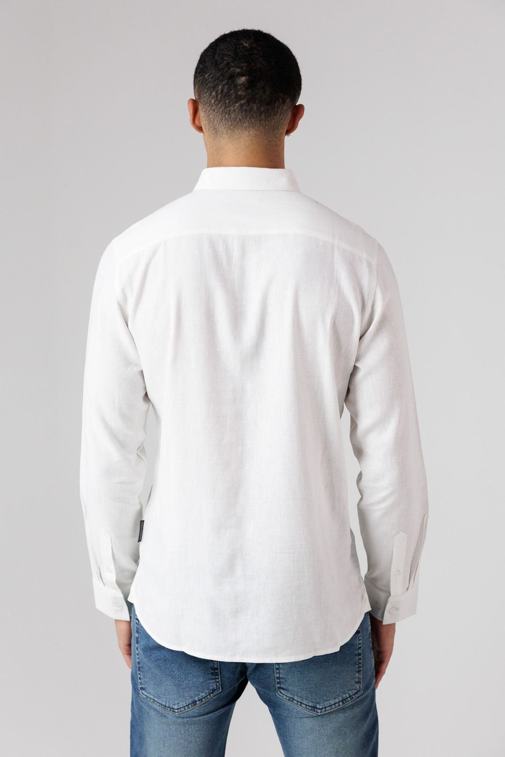 French Connection French Connection Men's Linen Blend Long Sleeve Chest Pocket Shirt in White - 2