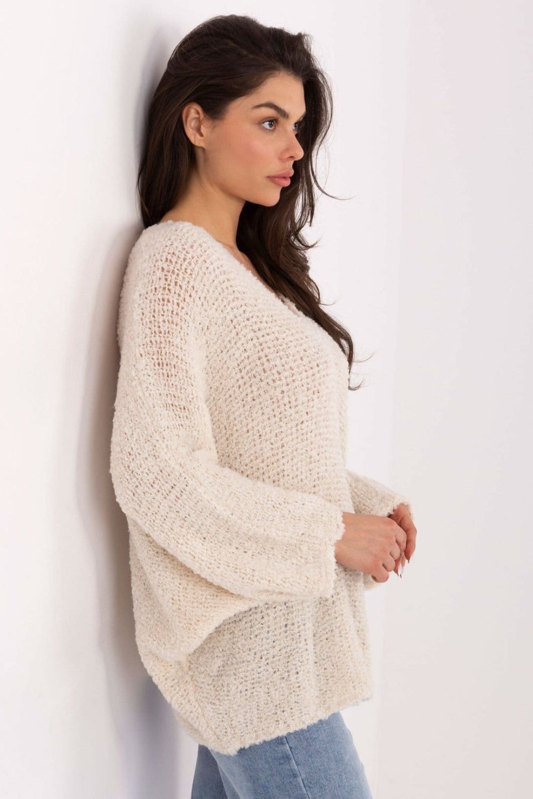 Love Lace Love Lace Women's Boucle V Neck Puff Sleeve Sweater in Beige - 4
