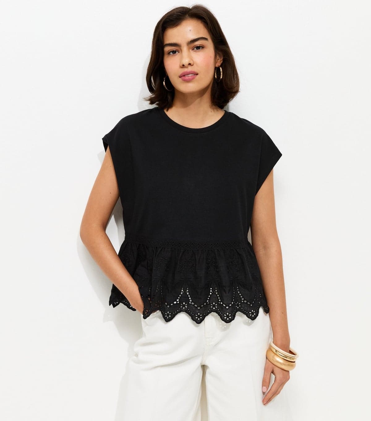 New Look Women's Black Broderie Anglaise Hem T-Shirt New Look