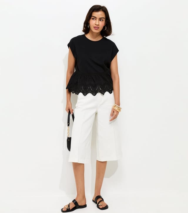 New Look Women's Black Broderie Anglaise Hem T-Shirt New Look - 2