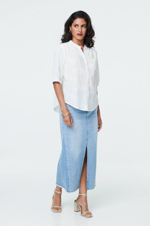Izabel London Izabel London Women's Floral Embroidered 1/2 Sleeve Shirt in White - 2