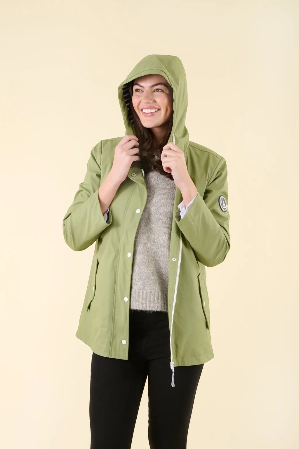 D2C D2C Women's Cruise Jacket in Light Green - 2