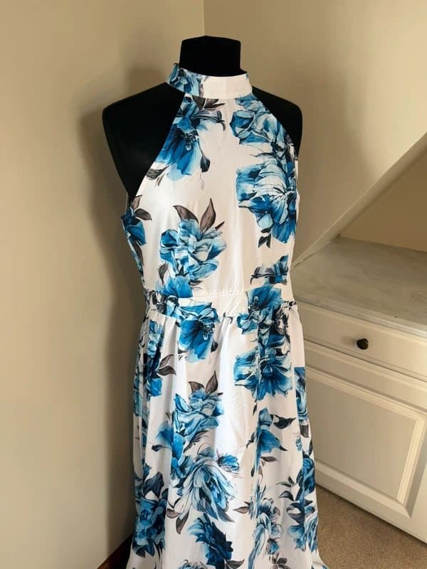 The Unbranded Brand Stunning White Maxi Dress with Bold Blue Floral Print - Size UK 12- 14 Summer Wedding Party Races