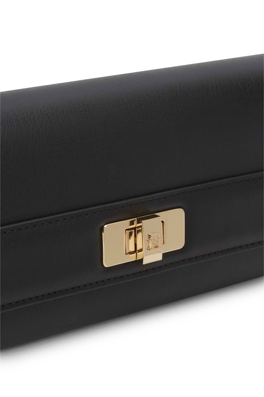 Tommy Hilfiger Tommy Hilfiger Women's Modern Large Flap Wallet Black - 4