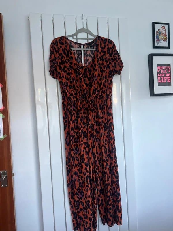 New Look New Look playsuit-size 10-gorgeous leopard print