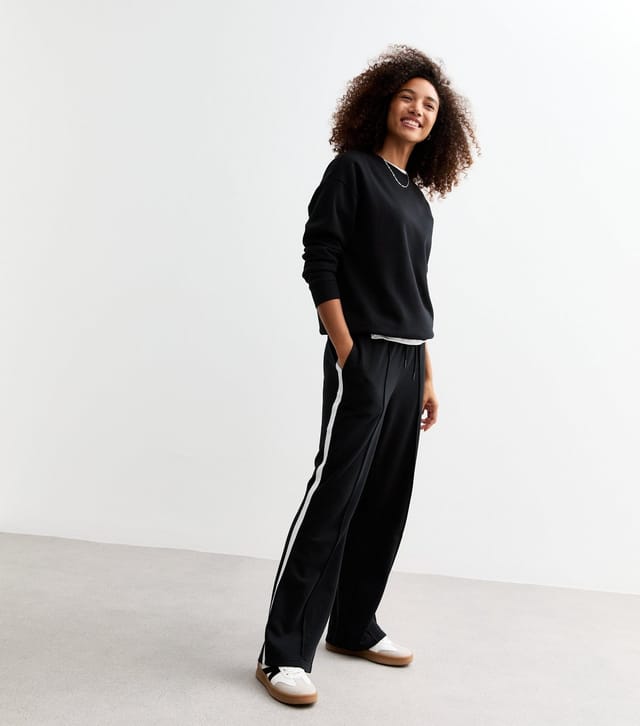 New Look Women's Black Crew Neck Sweatshirt New Look - 3