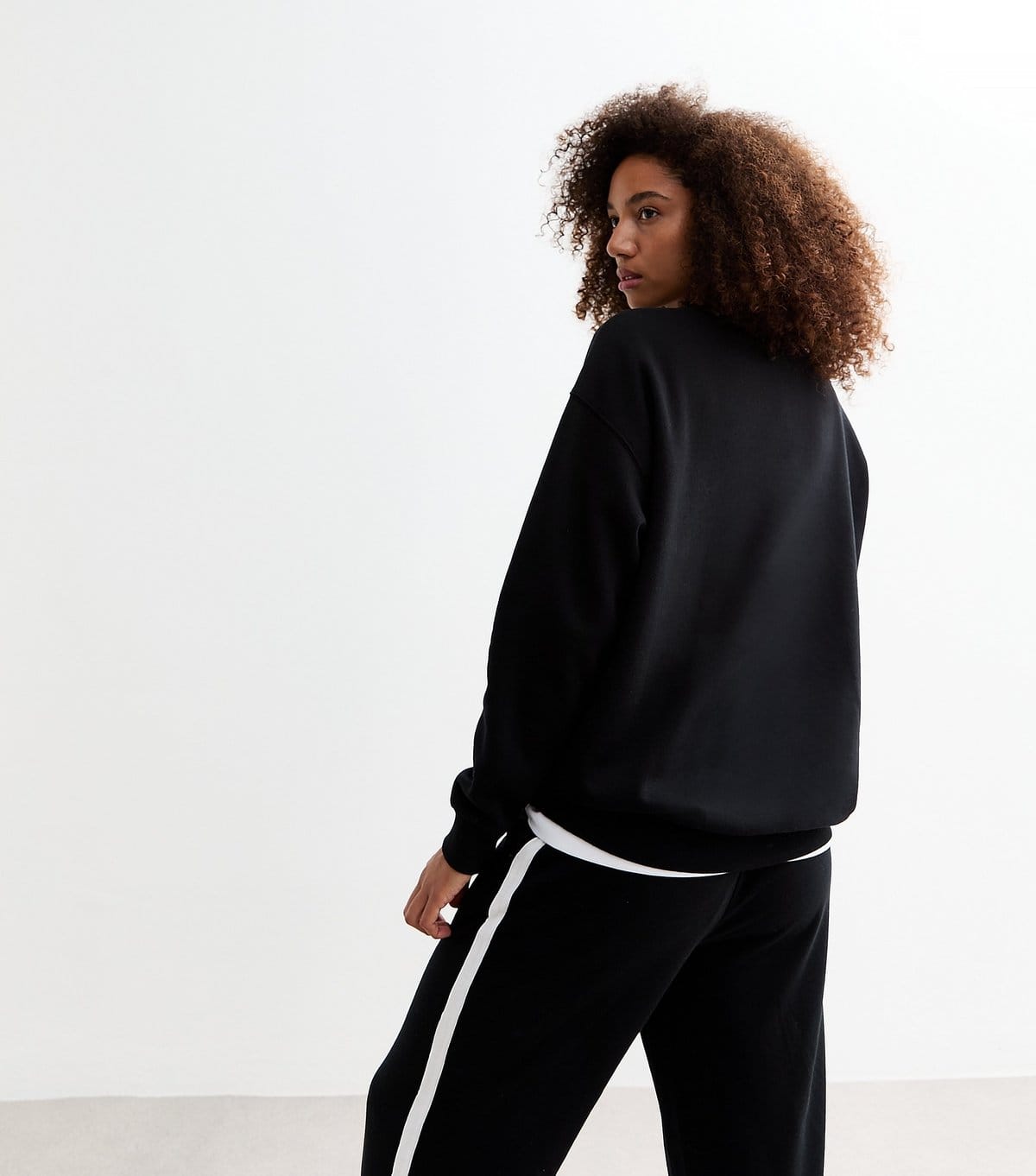 New Look Women's Black Crew Neck Sweatshirt New Look - 4