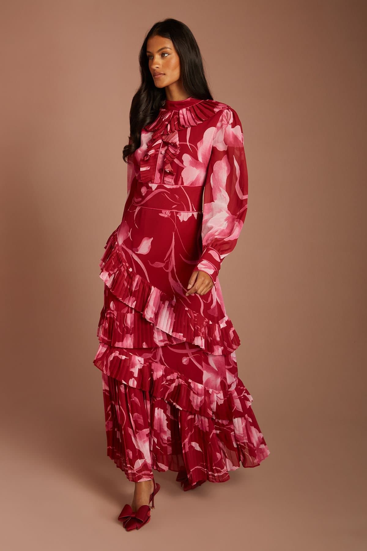 Coast Coast Women's Petite Printed Long Sleeve Pleated Tiered Midaxi Dress in Red