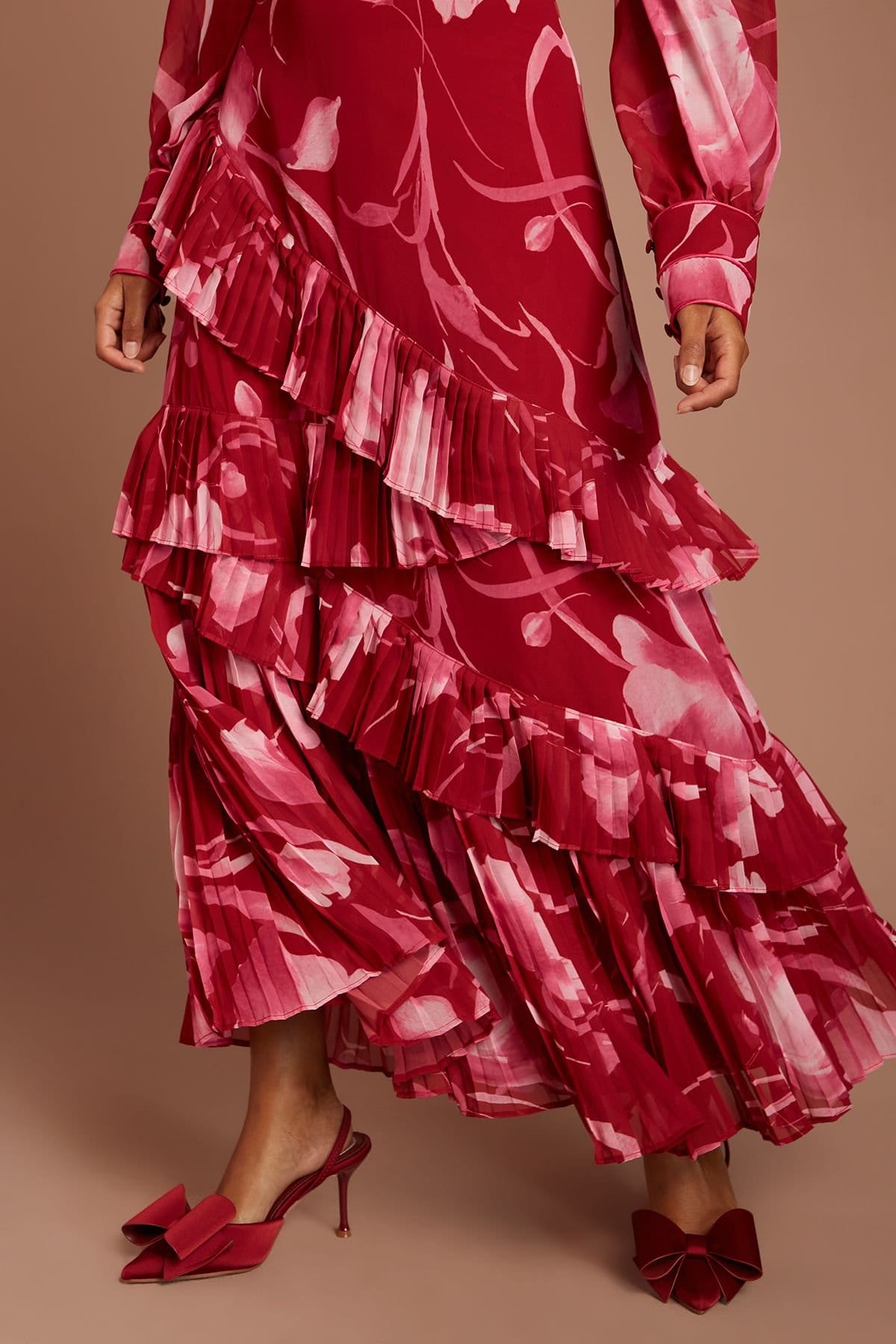 Coast Coast Women's Petite Printed Long Sleeve Pleated Tiered Midaxi Dress in Red - 4