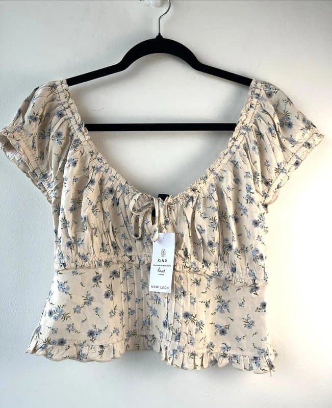 New Look New look - floral top cropped - size 10 - cream