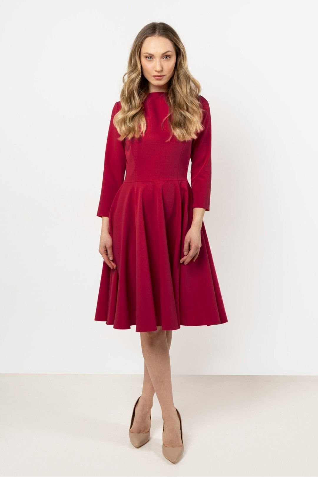 Love Lace Love Lace Women's Elegance Flared Daydress with Boat Neck Pleats in Red