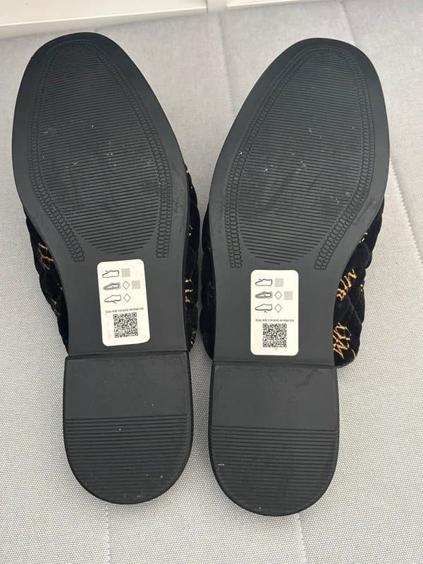 ASOS Design ASOS Design Black Velvet Quilted Mule Loafers Size 6 – Gold Detail
