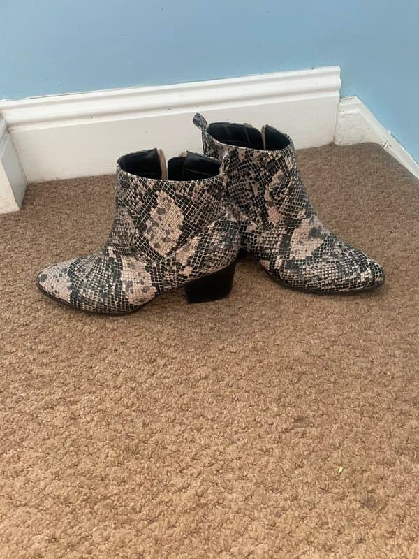 New Look New look grey snakeskin western boots ankle