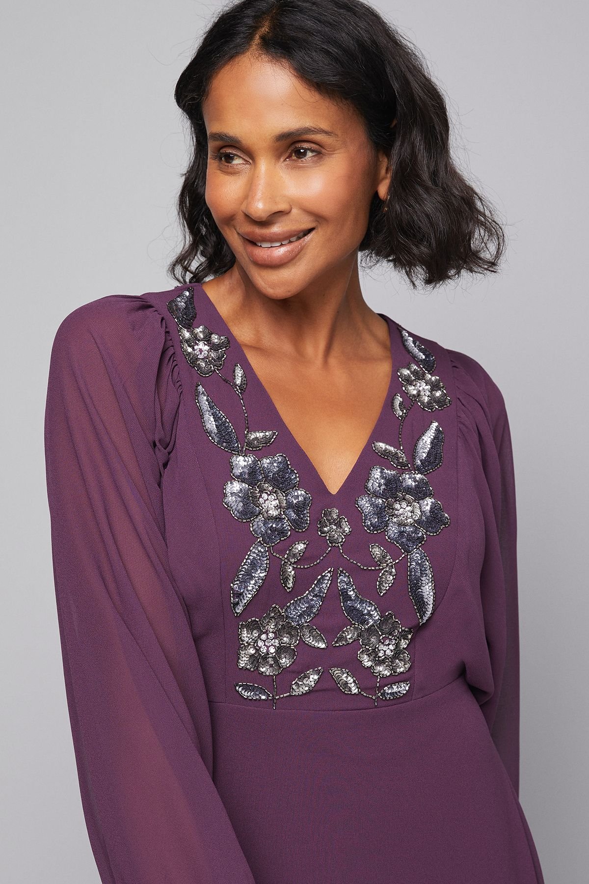 Wallis Wallis Women's Embellished Balloon Sleeve Midi Dress in Plum - 3