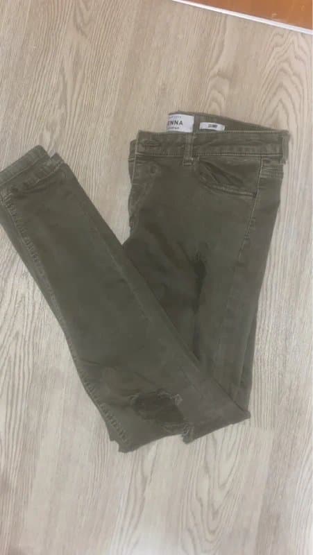 New Look green ripped jeans