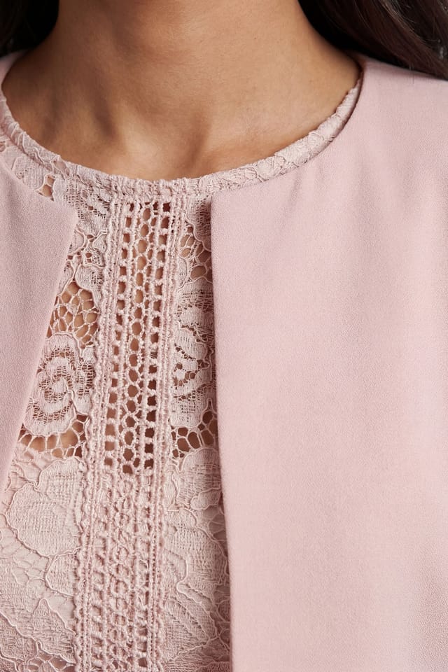 Wallis Wallis Women's Woven Flute Sleeve Jacket in Rose - 2