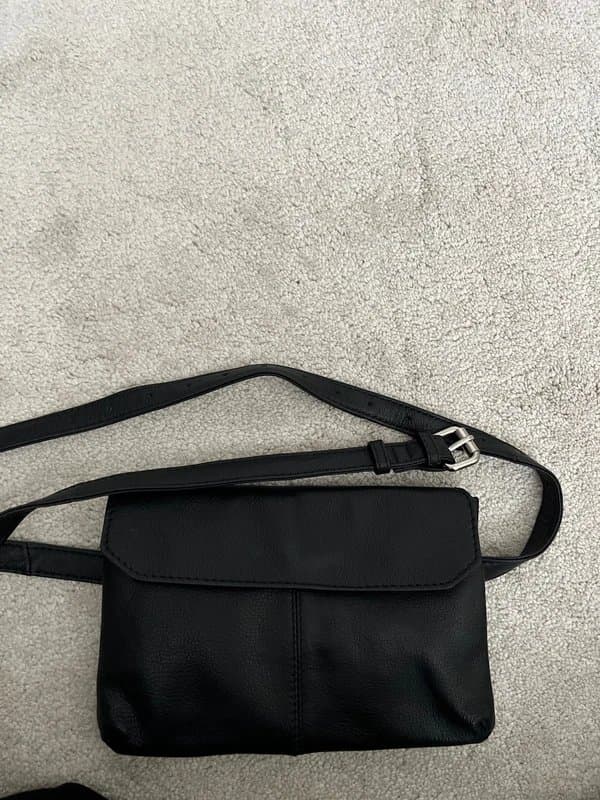 ASOS ASOS black leather bum bag belt