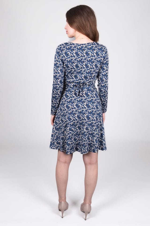 SOLO SOLO Women's Print Wrap Dress with V-Neckline in Navy - 3