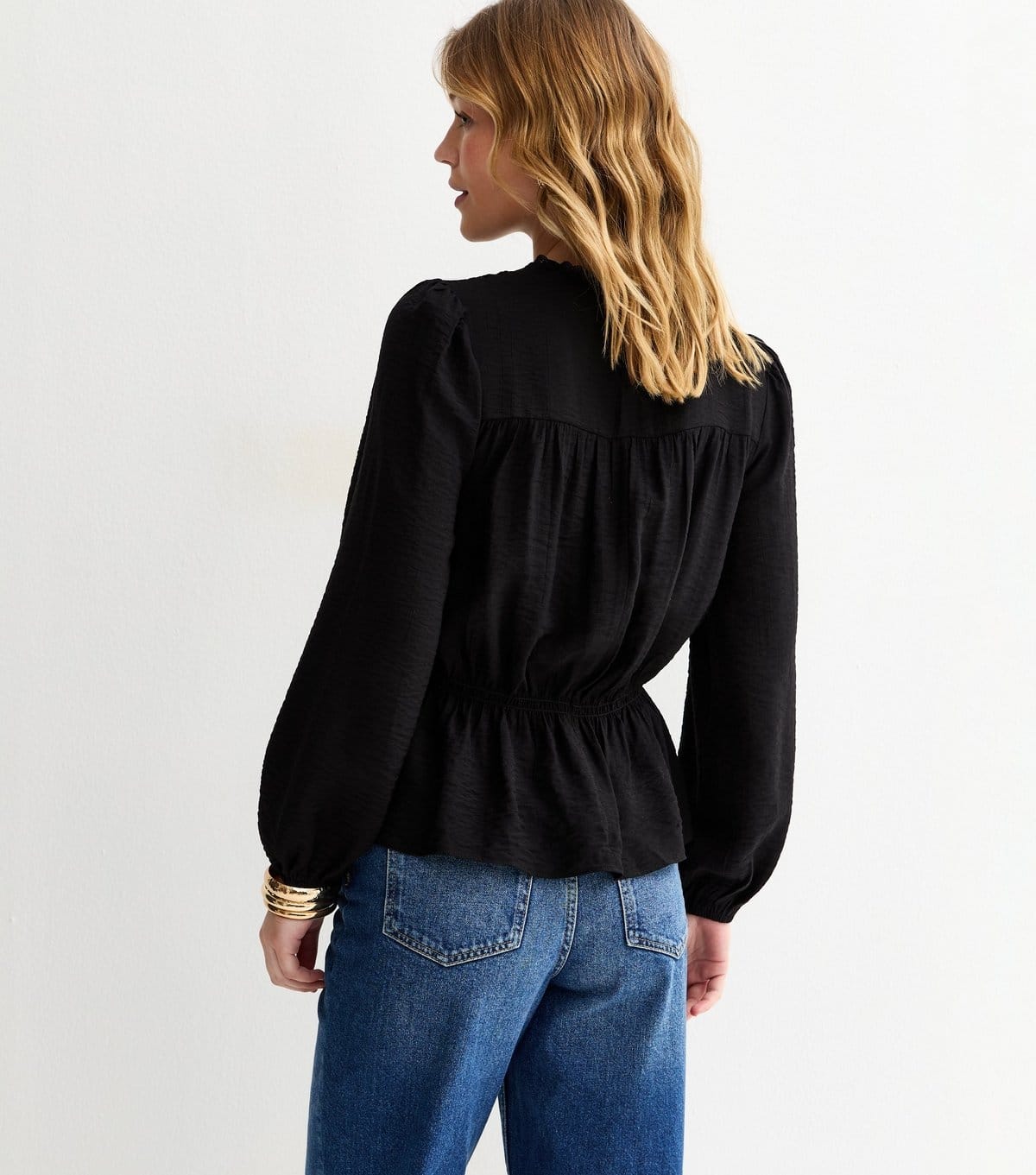 New Look Women's Black Shirred Crew Neck Blouse New Look - 4