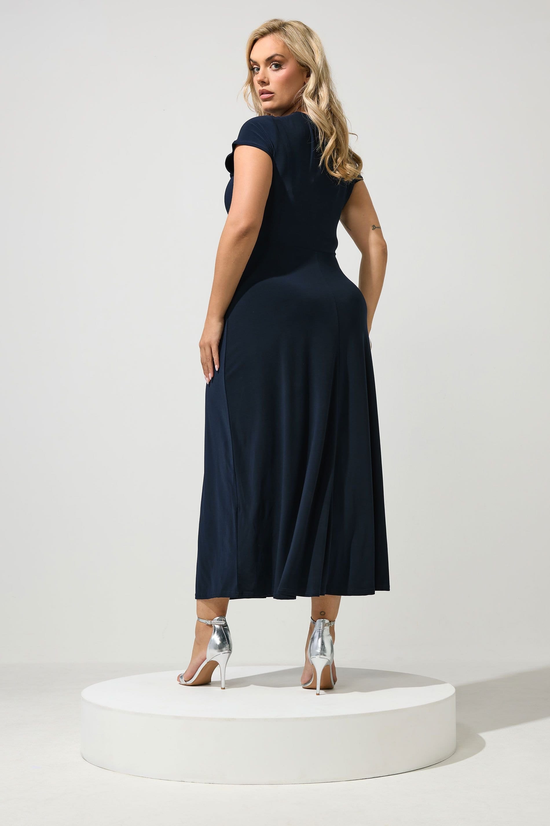 Yours Yours Women's Twist Front Dress in Dark Navy - 4