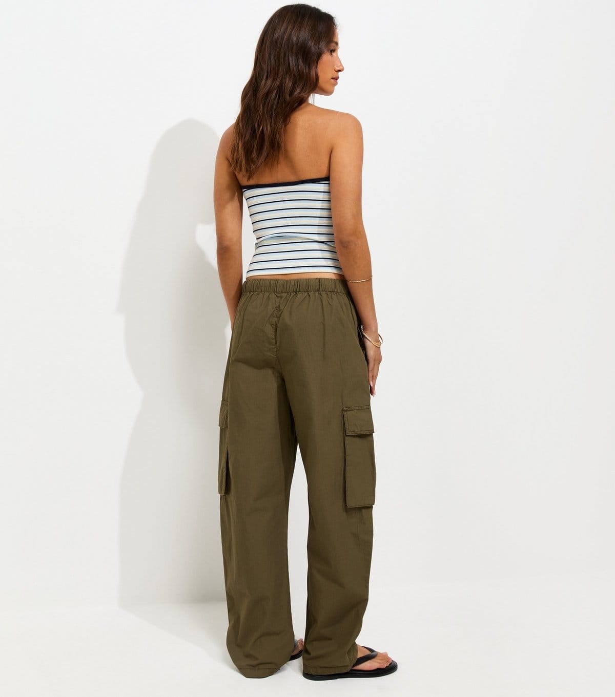 New Look Women's Dark Khaki Barrel Leg Utility Cargo Trousers New Look - 4
