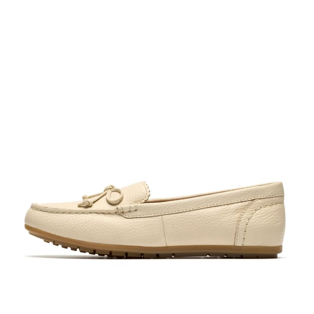 Clarks Clarks Women's Elliotte Sail Cream Leather Loafers, Slip Ons, Moccasins - 2