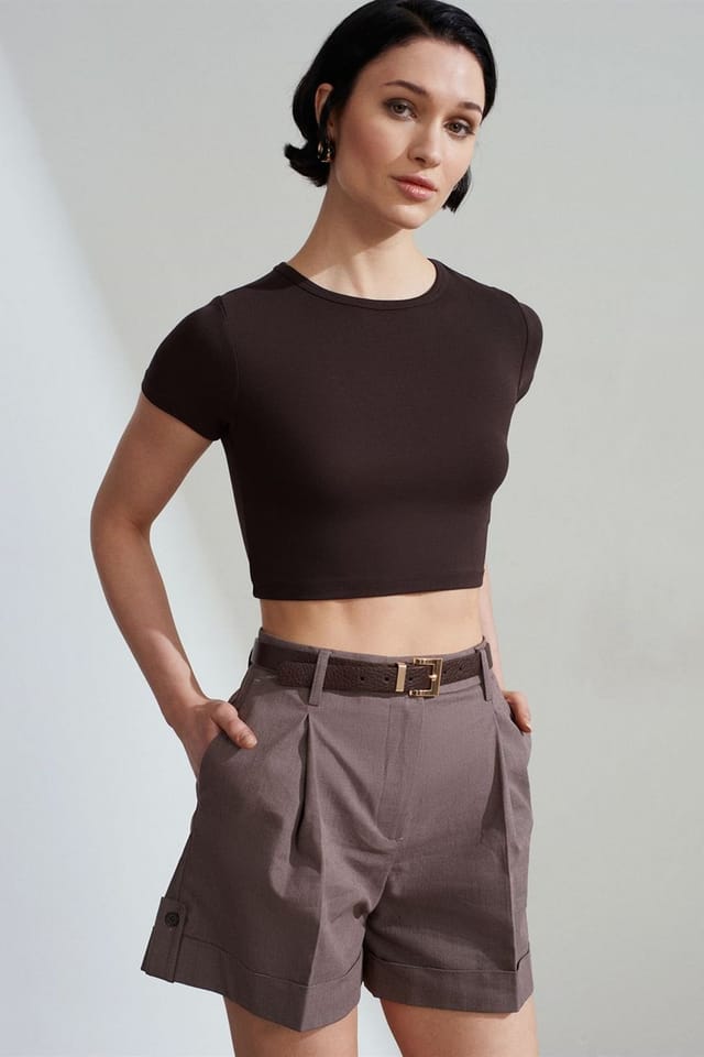 Dilvin Dilvin Women's High-Waist Belted Poplin Shorts in Taupe - 3