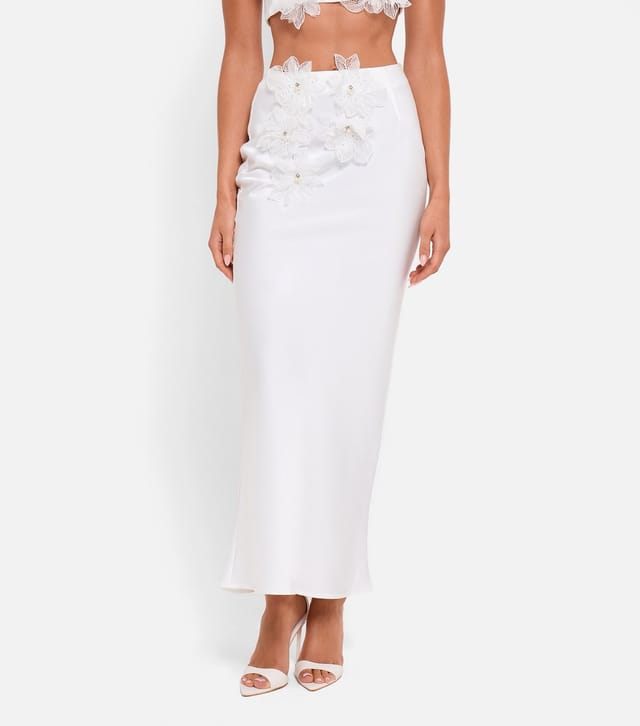 Public Desire Women's White Floral Appliqué Satin Maxi Skirt Public Desire New Look - 2