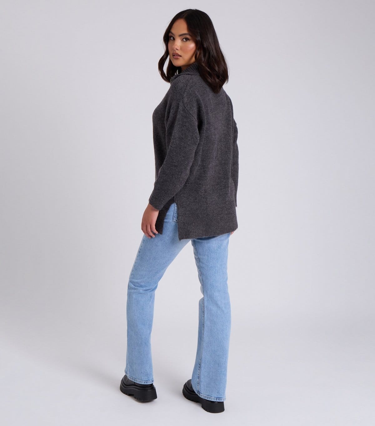 Urban Bliss Women's Dark Grey Half Zip Oversized Jumper Urban Bliss New Look - 4