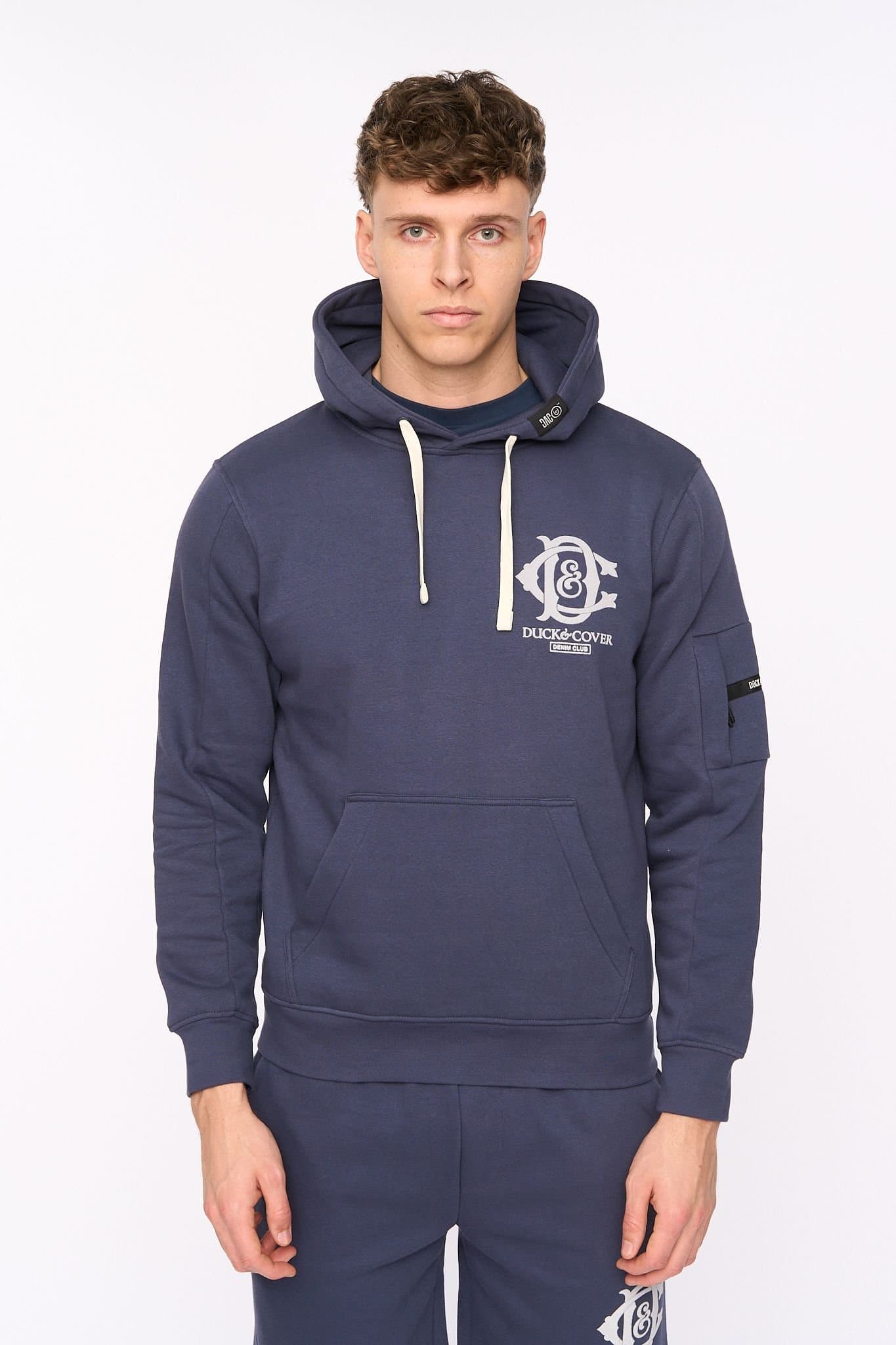 Duck&Cover Duck&Cover Men's Randolph Functional Hooded Sweatshirt with Pocket in Navy
