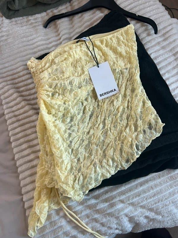 Bershka Bershka - sleeveless lace bando top with adjustable ruche side